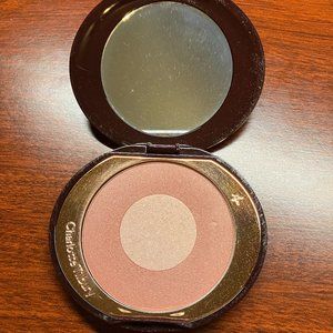 Charolotte Tilbury Cheek to Chic Swich & Glow Blush Pillow Talk